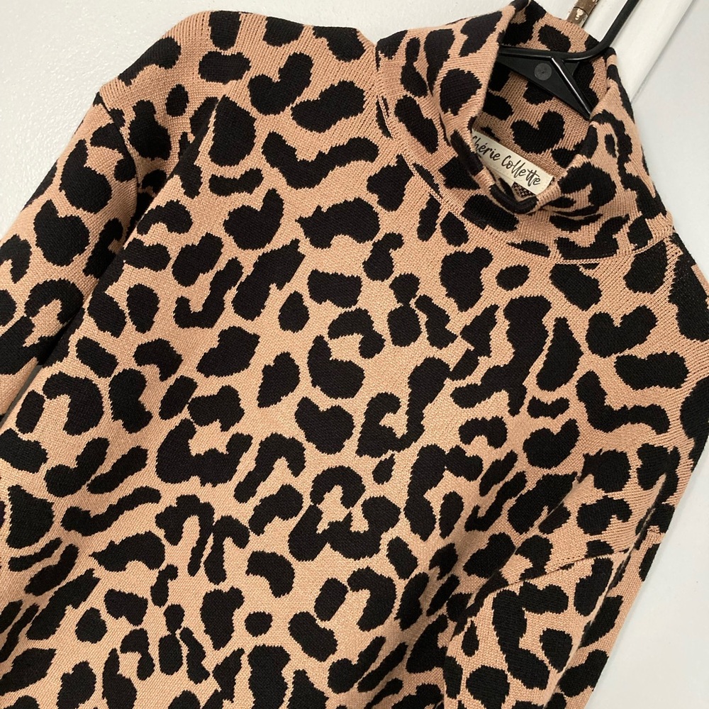 Leopard Print Sweater - Picture 2 of 3